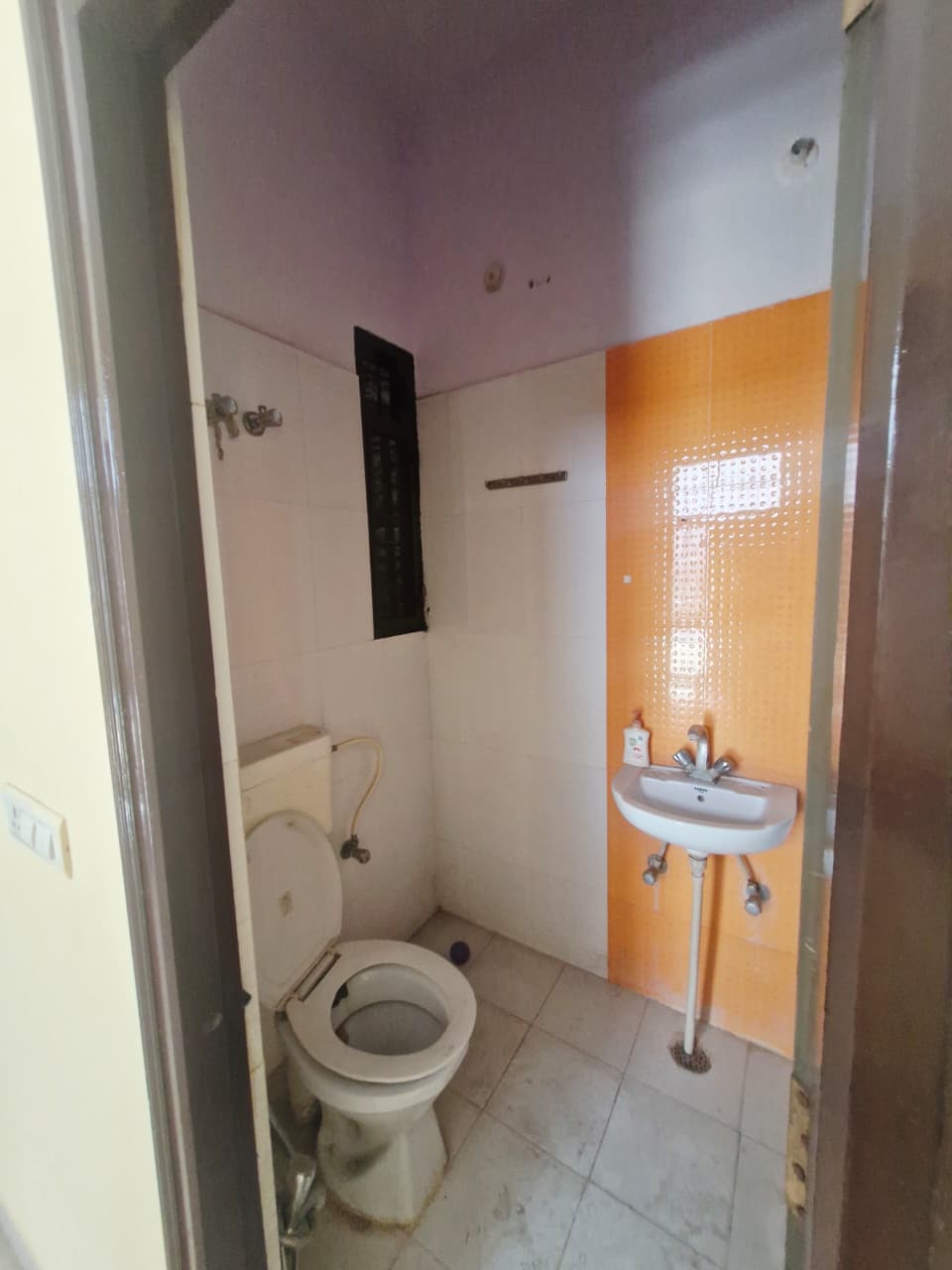 Plot in Near Hayyat 🏨 Hotel Manserover image 3