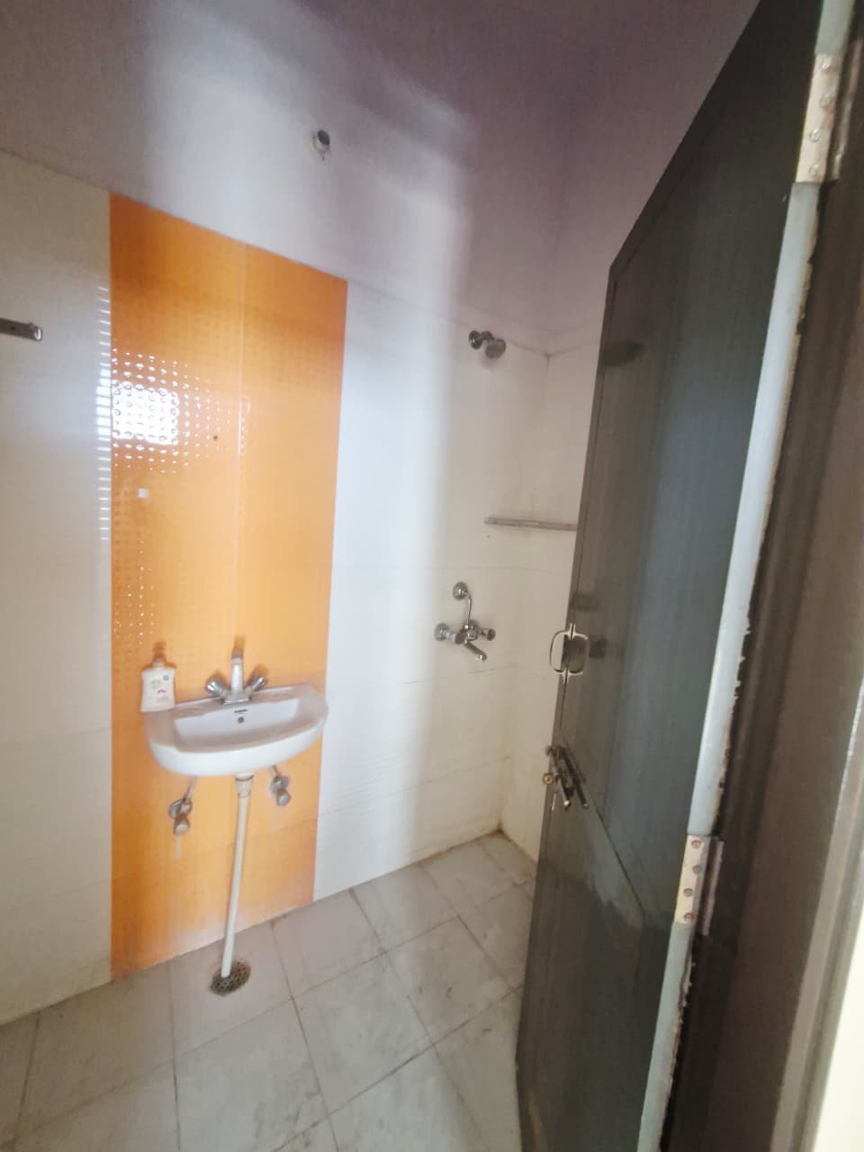 Plot in Near Hayyat 🏨 Hotel Manserover image 5