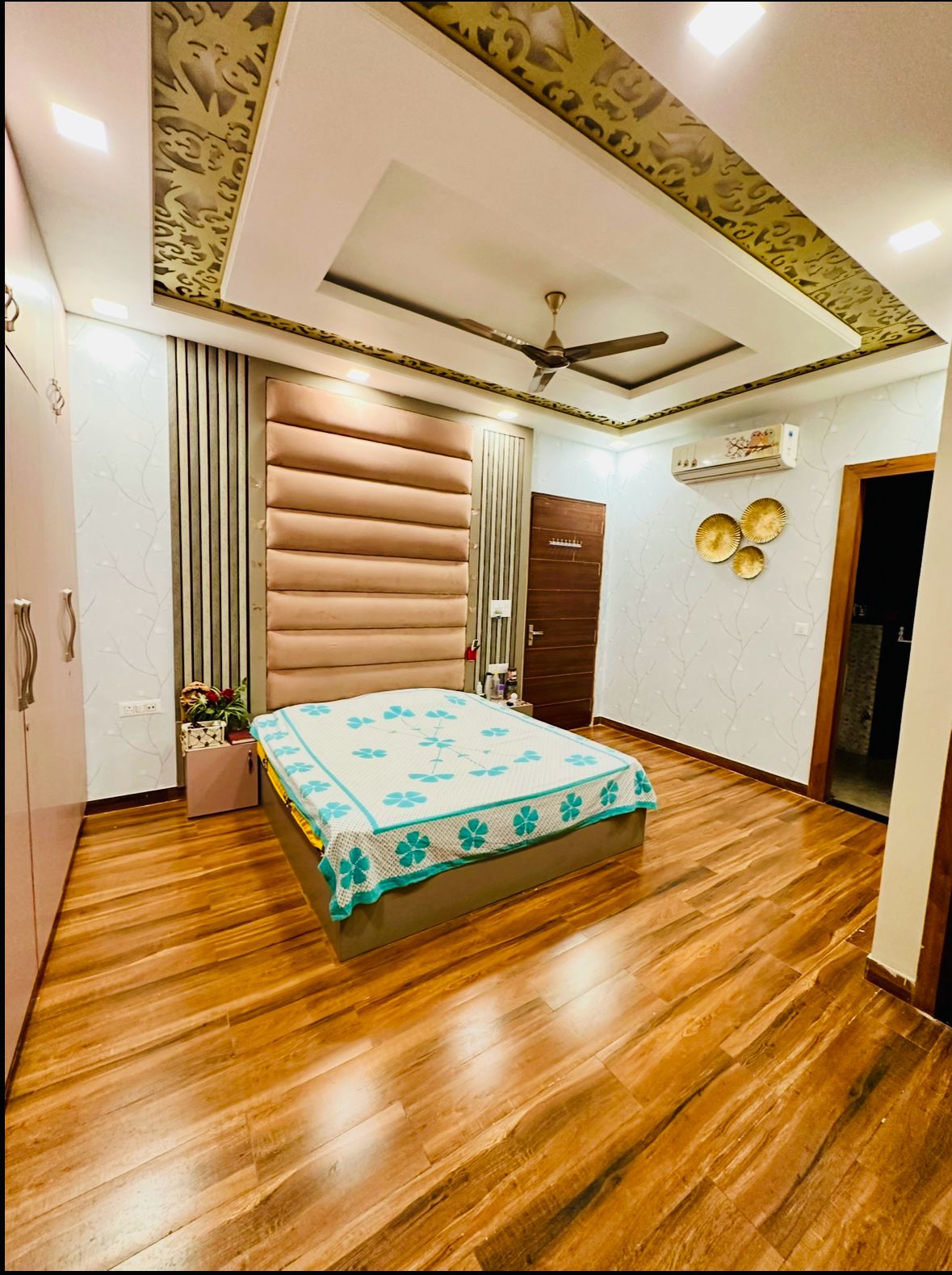 Plot in Near Shipra Path and Near Suvira Hospital 🏥 and Near Landscape Park image 9